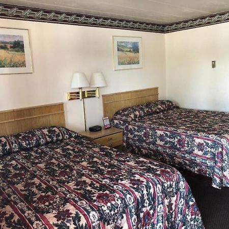 Seaway Motel Roosevelt Park Exterior photo